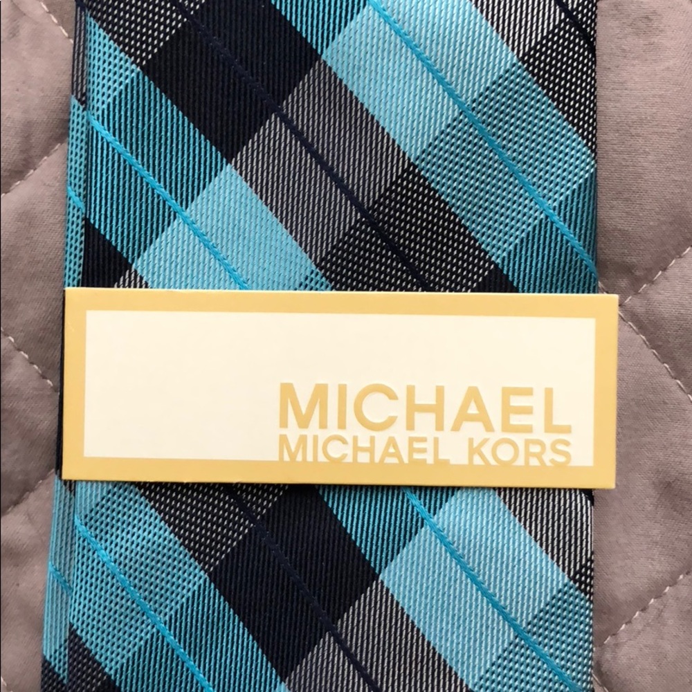 Two men ties - Picture 3 of 3